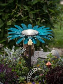 Desert Steel Daisy Solar Light -OW Garden Decor Shop 8599556 07V tif