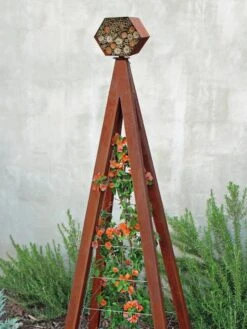 Bee Bungalow + Akoris Garden Tuteur Sr. -OW Garden Decor Shop 8600532 06V tif