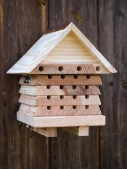 Solitary Bee Hive -OW Garden Decor Shop 8609060 09V tif