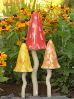Potting Shed Tinkling Toadstool Sculptures, Set Of 3 -OW Garden Decor Shop 8611730 sum 03v