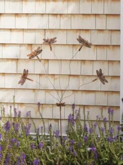 Flutterer Garden Stake -OW Garden Decor Shop 8613372 02V tif